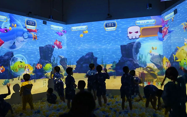 game center / arcade game