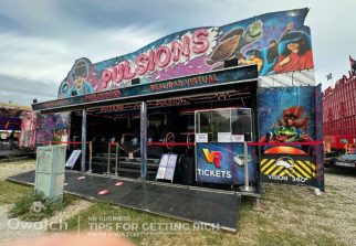 VR Space Travel Experience Zone in Spanish